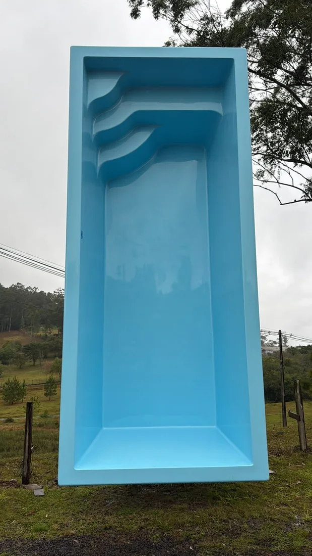 Foto real da piscina Essence de 2 por 4 metros